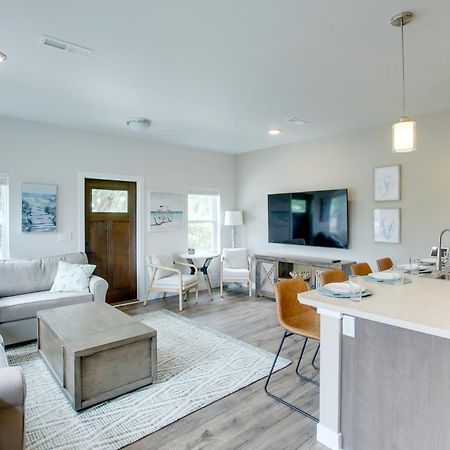 Riverfront Sheboygan Townhome With Grill! Buitenkant foto