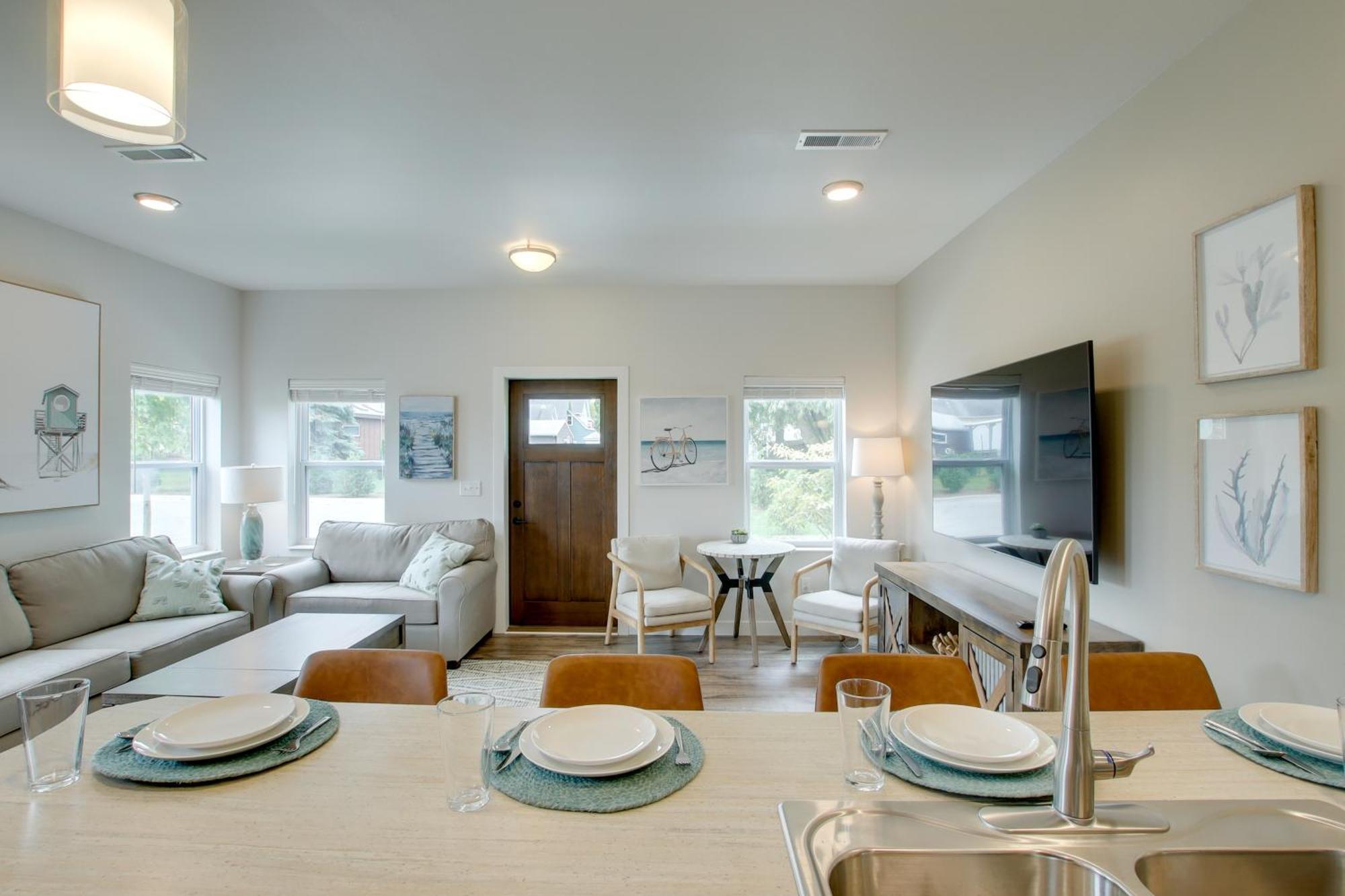 Riverfront Sheboygan Townhome With Grill! Buitenkant foto